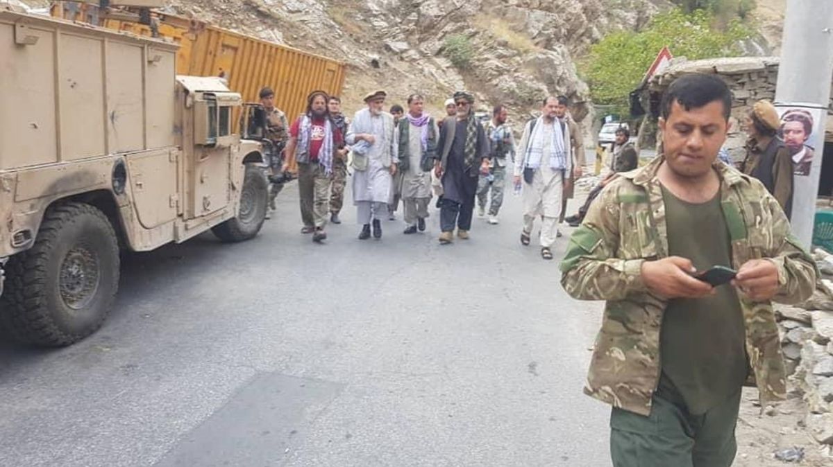 Tálibán vraždí děti, tvrdí bývalý afghánský ministr vnitra